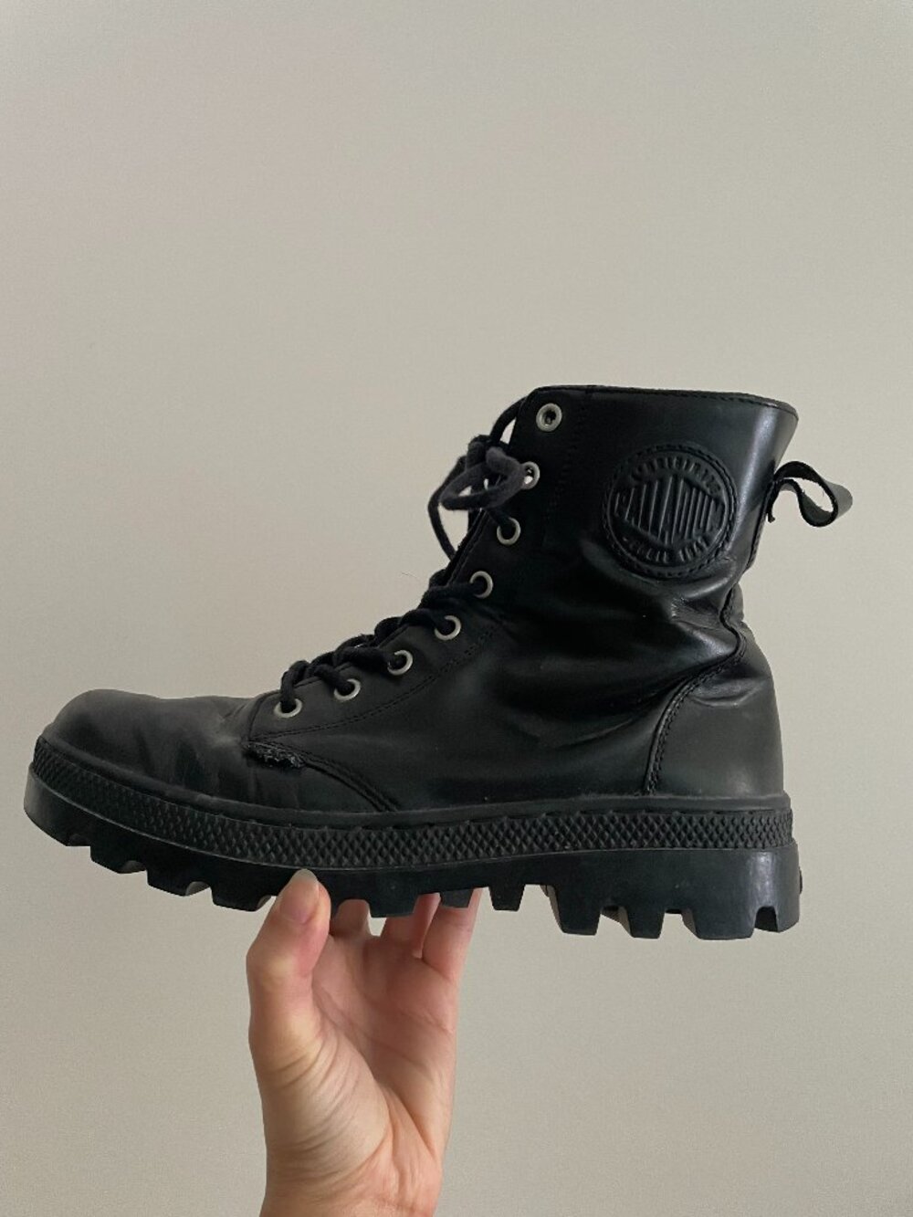 🥾 Palladium Black Leather Combat Boots – Size 8